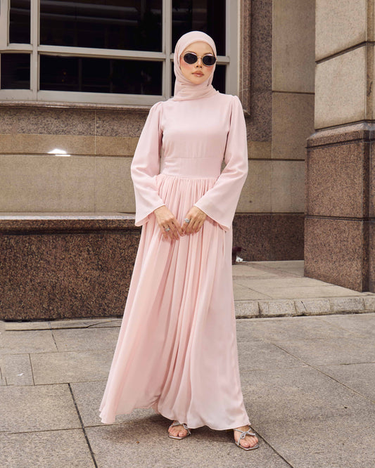 LYRA PLEATED DRESS (LIGHT PINK)