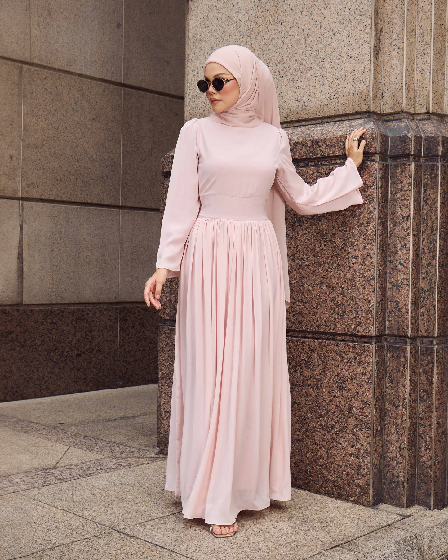LYRA PLEATED DRESS (LIGHT PINK)