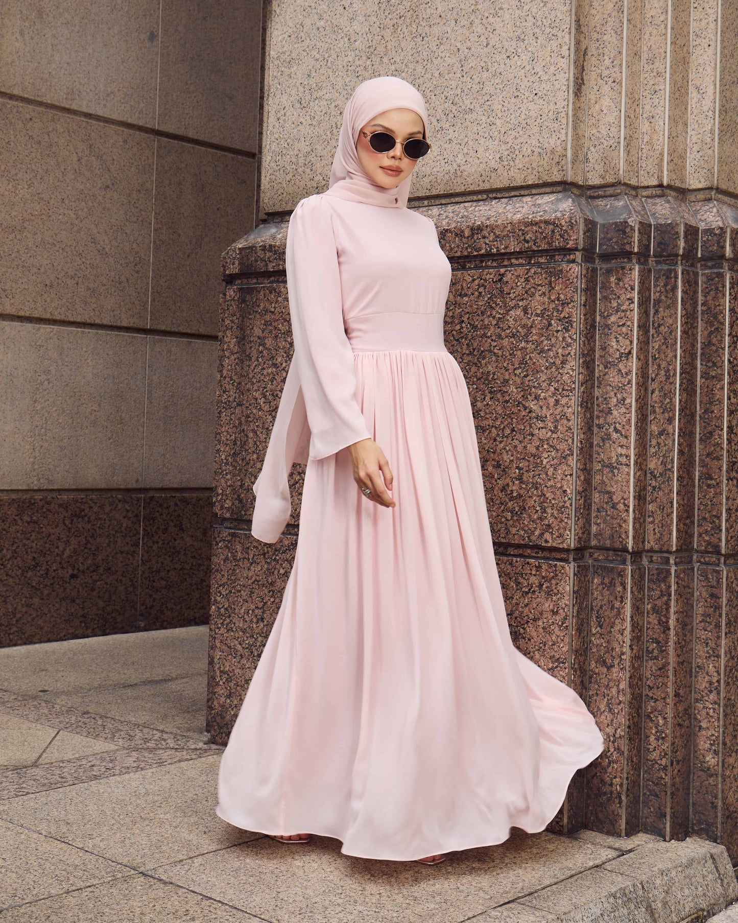 LYRA PLEATED DRESS (LIGHT PINK)
