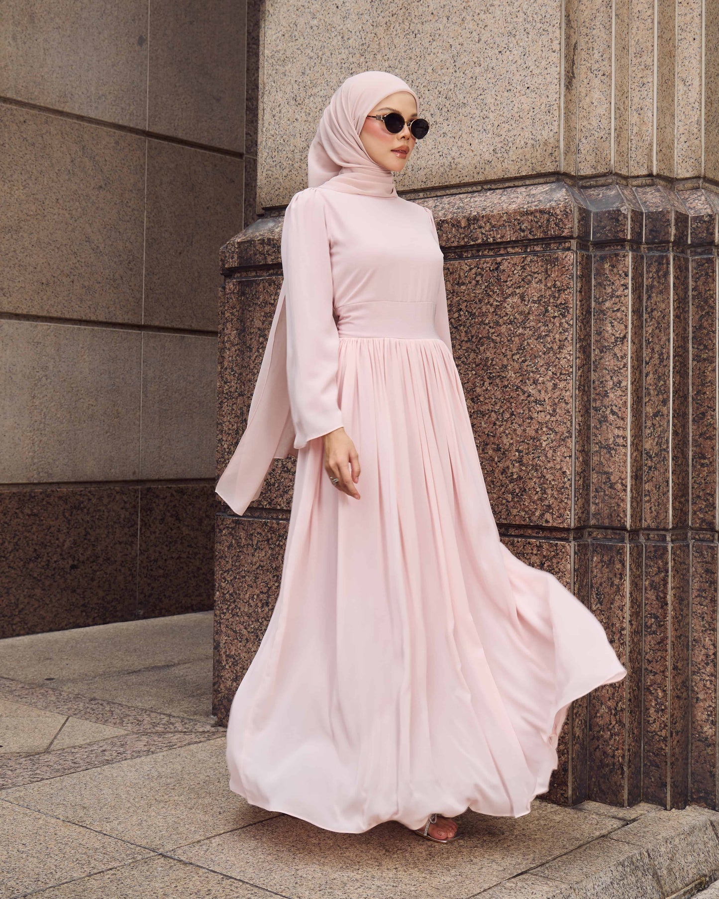 LYRA PLEATED DRESS (LIGHT PINK)