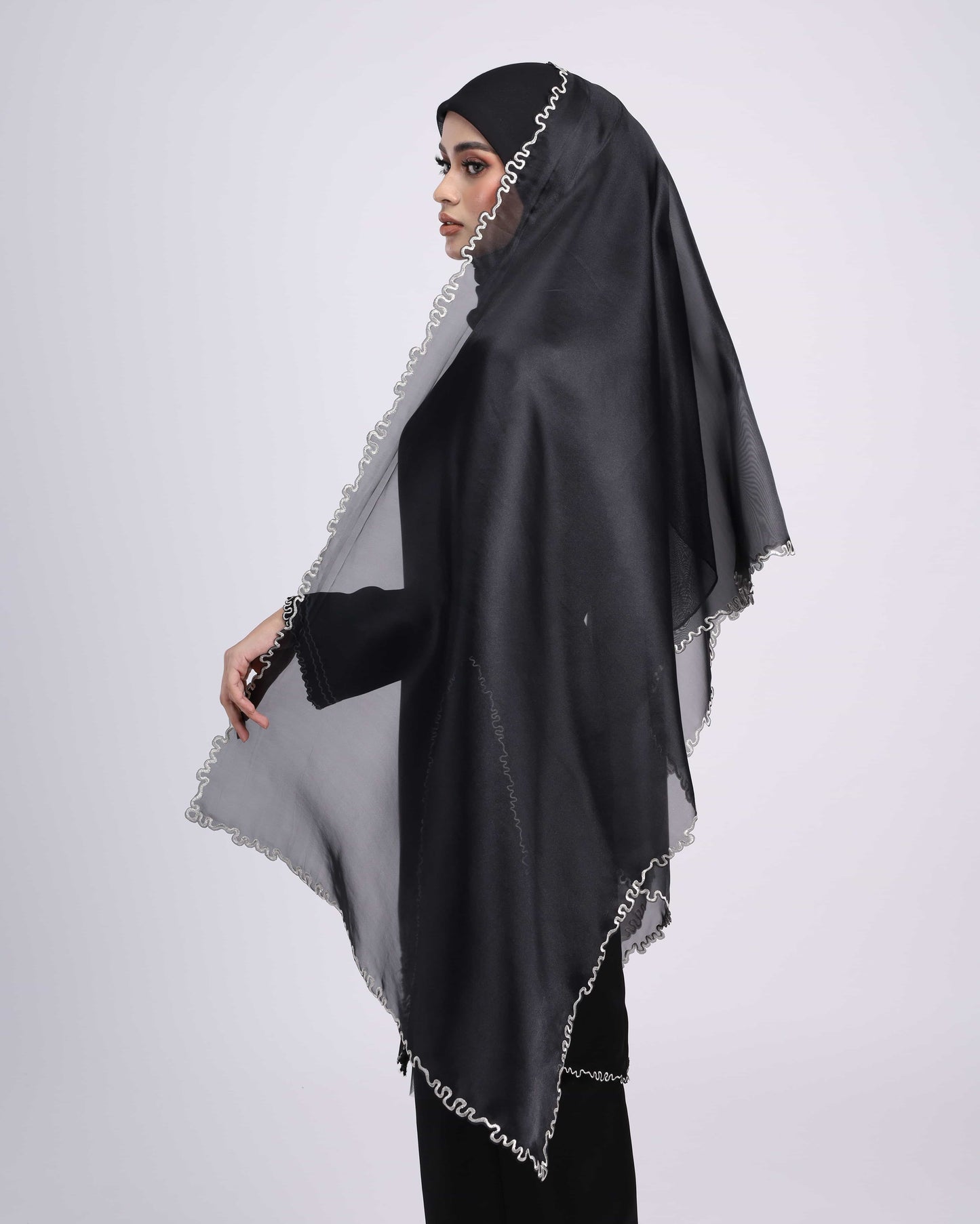 VEIL CODE A38 (BLACK)