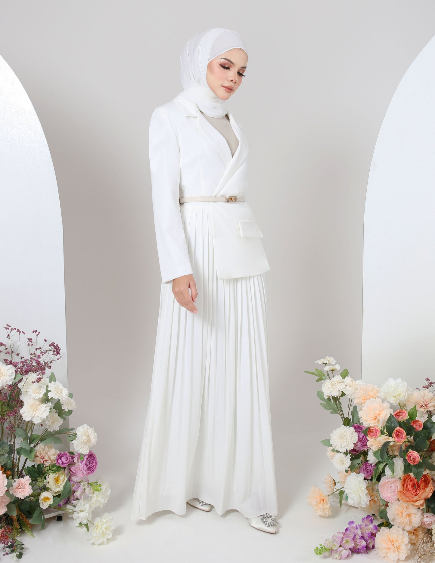 AMORA SUIT DRESS (OFF WHITE)
