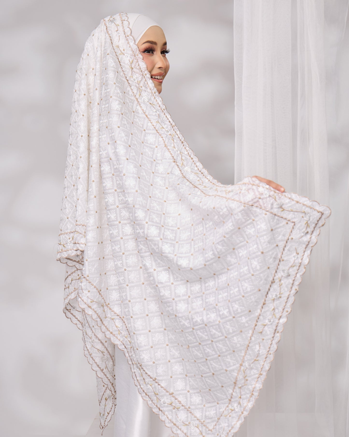 ALANNA SELENDANG (OFF WHITE)