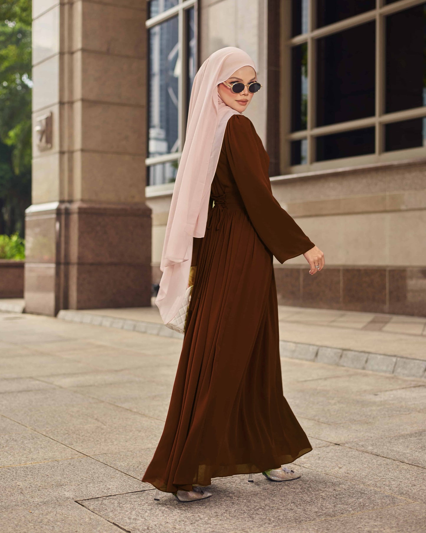 LYRA PLEATED DRESS (BRICK)