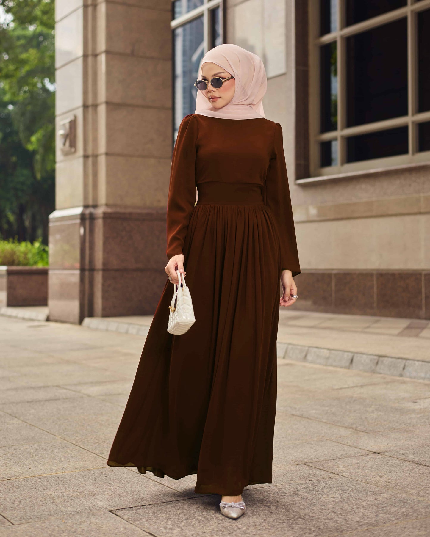 LYRA PLEATED DRESS (BRICK)