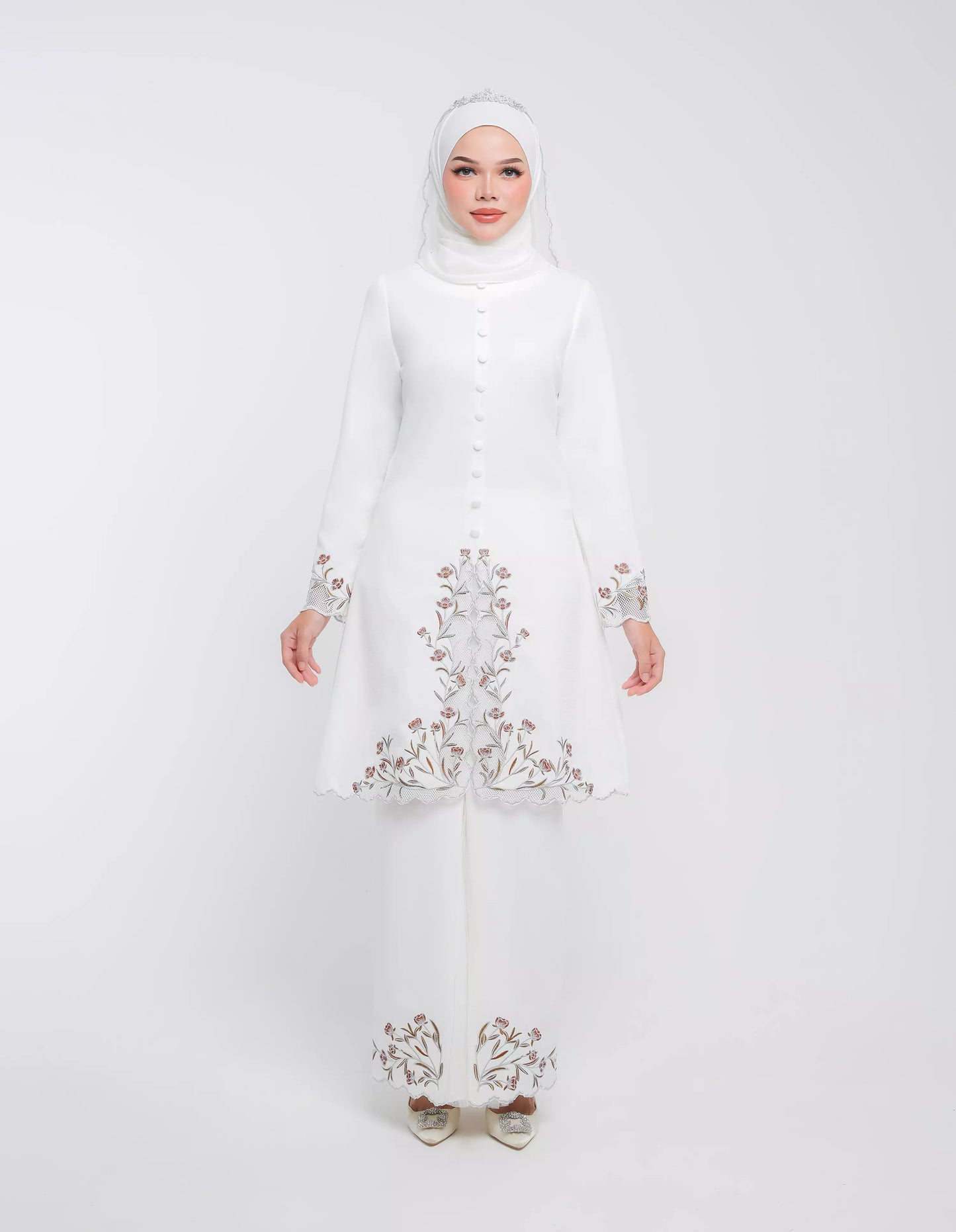HAERA KEBAYA (OFF WHITE)