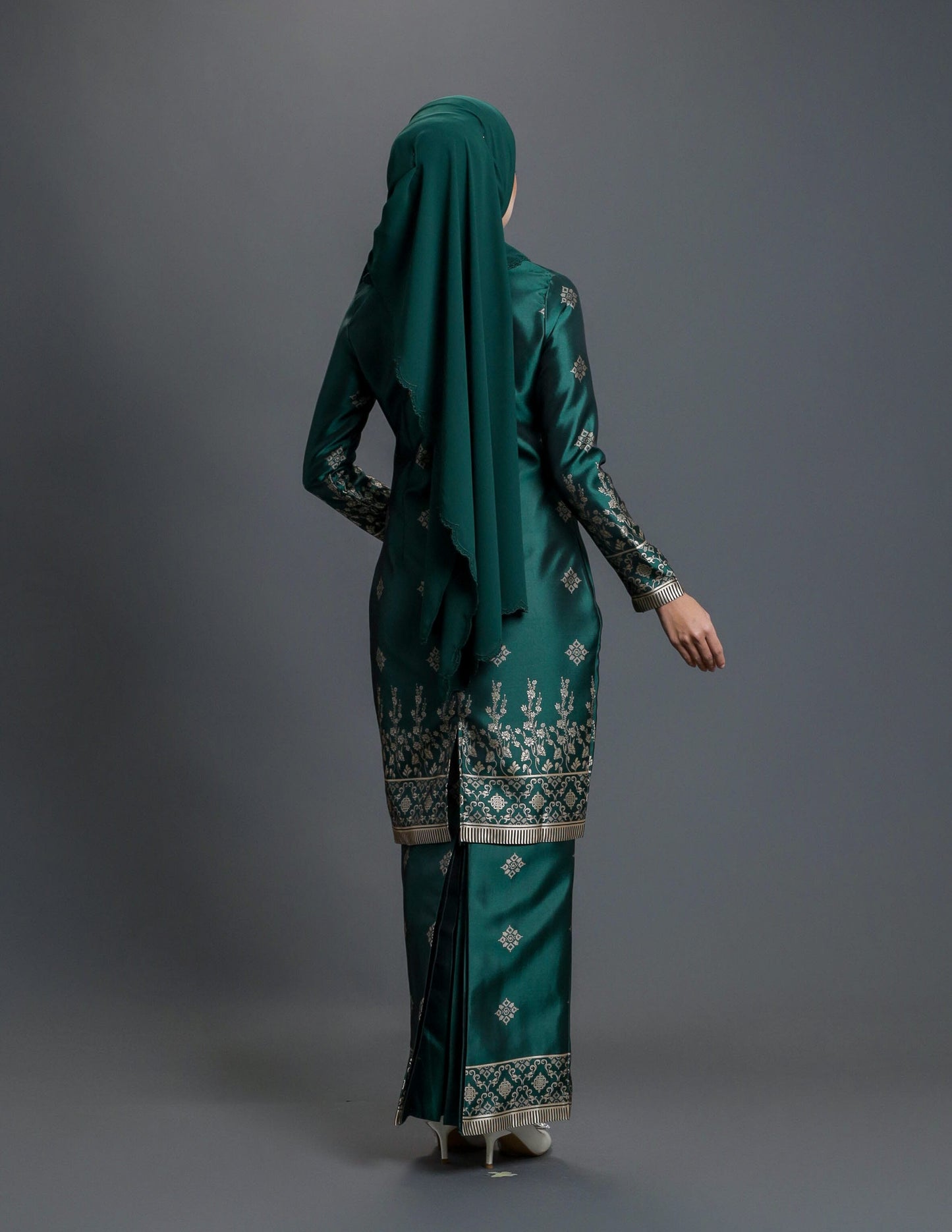 JUWITA KURUNG (EMERALD GREEN)