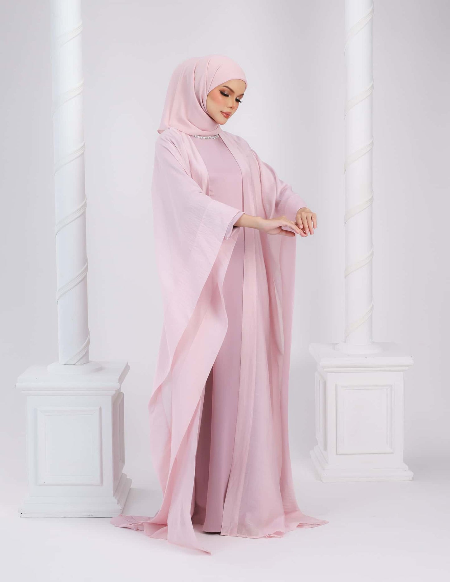 MINOR DEFECT MARYA ABAYA (PINK)