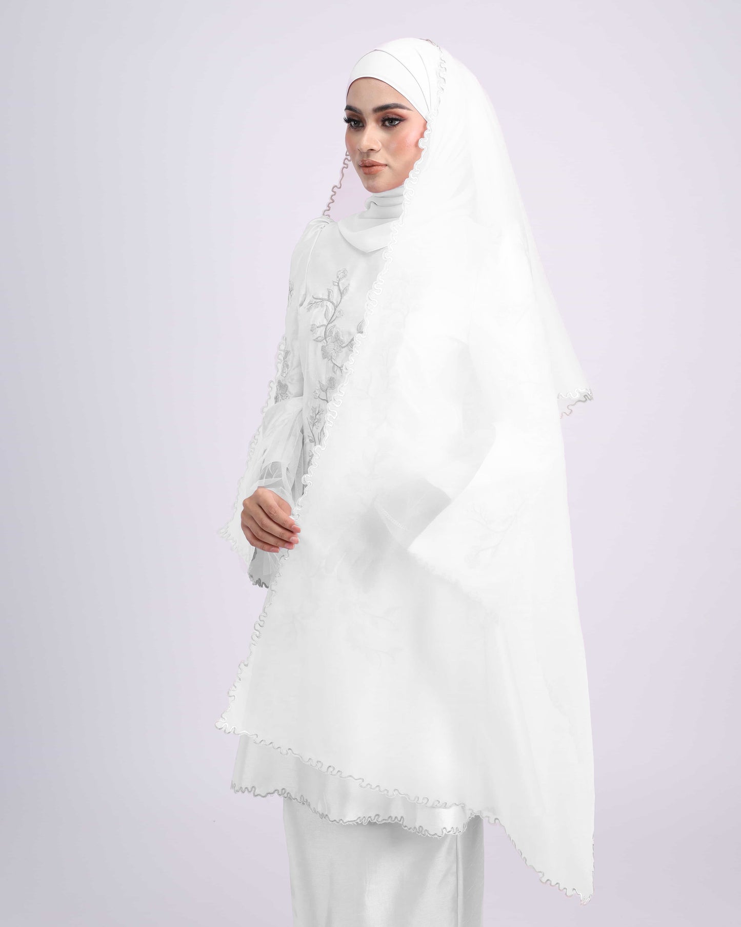 VEIL CODE A38 ( OFF WHITE)