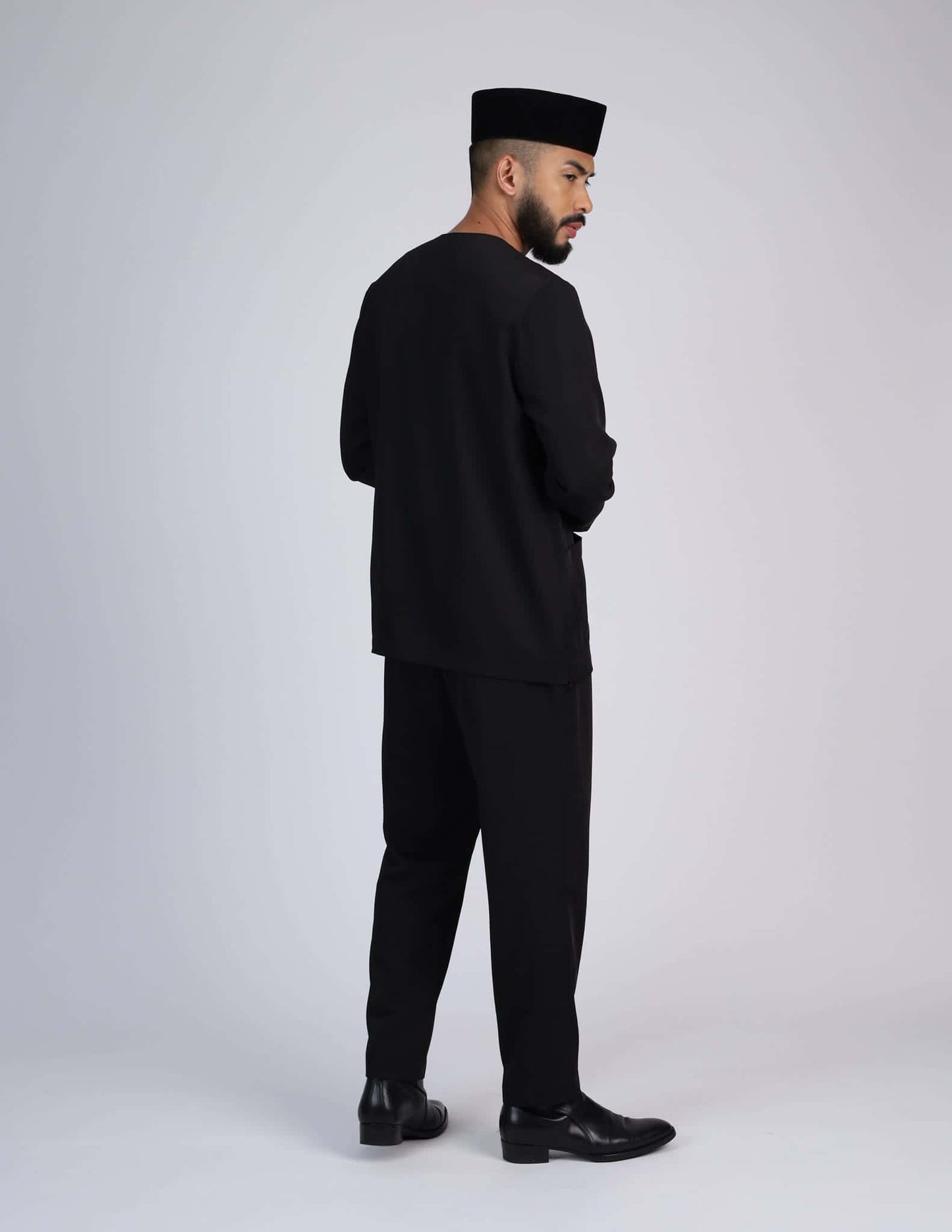 OMAR TELUK BELANGA (BLACK)