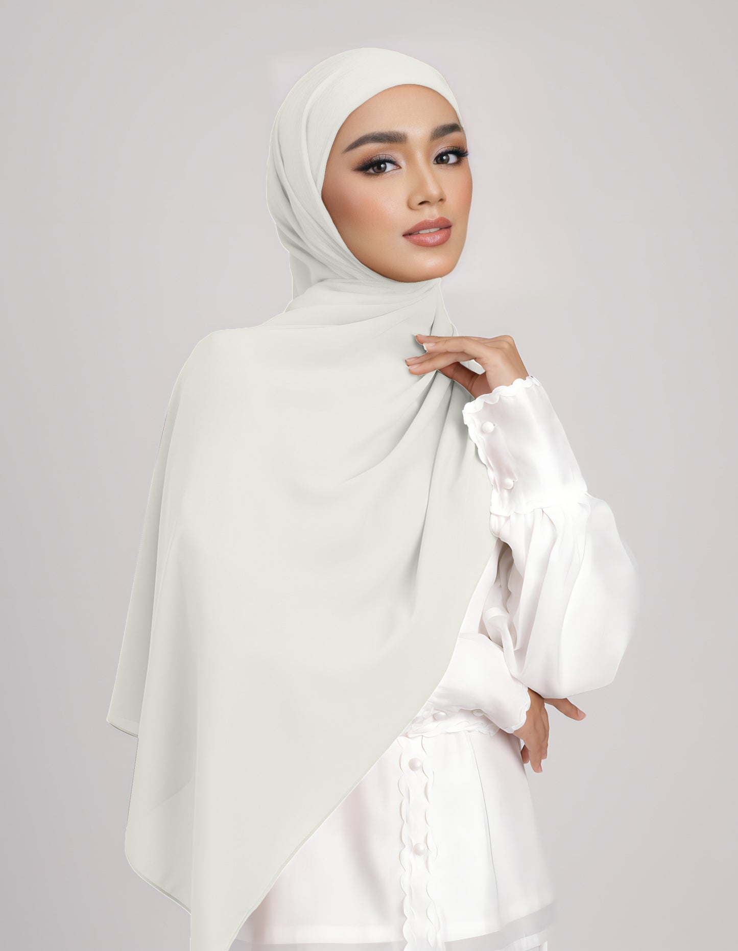 SAERA SHAWL TIEBACK (OFF WHITE)