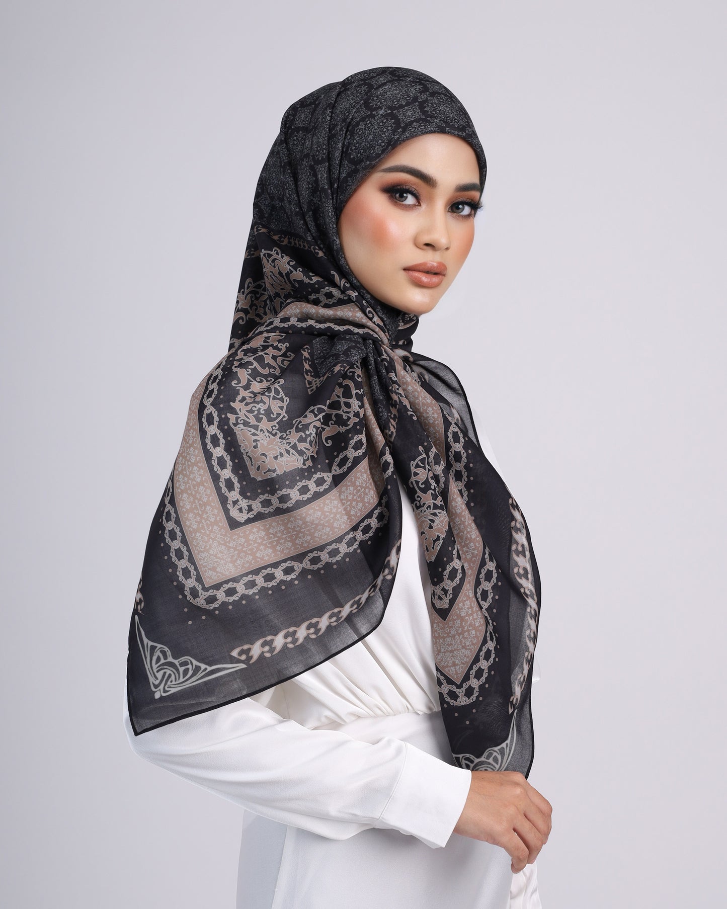 SANDRA BAWAL