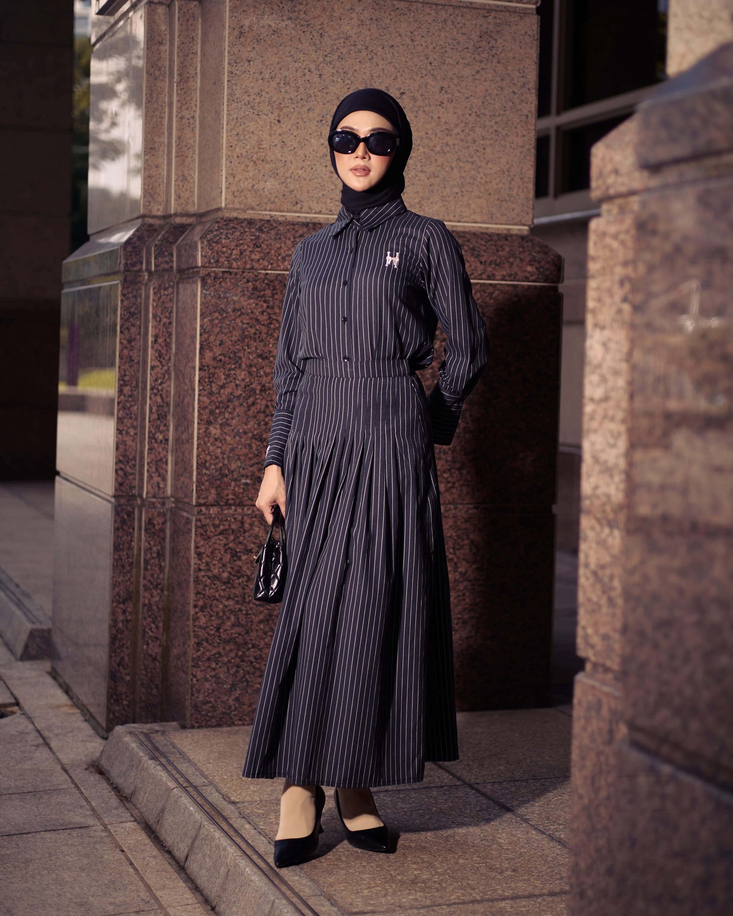 AURORA STRIPES (BLACK)