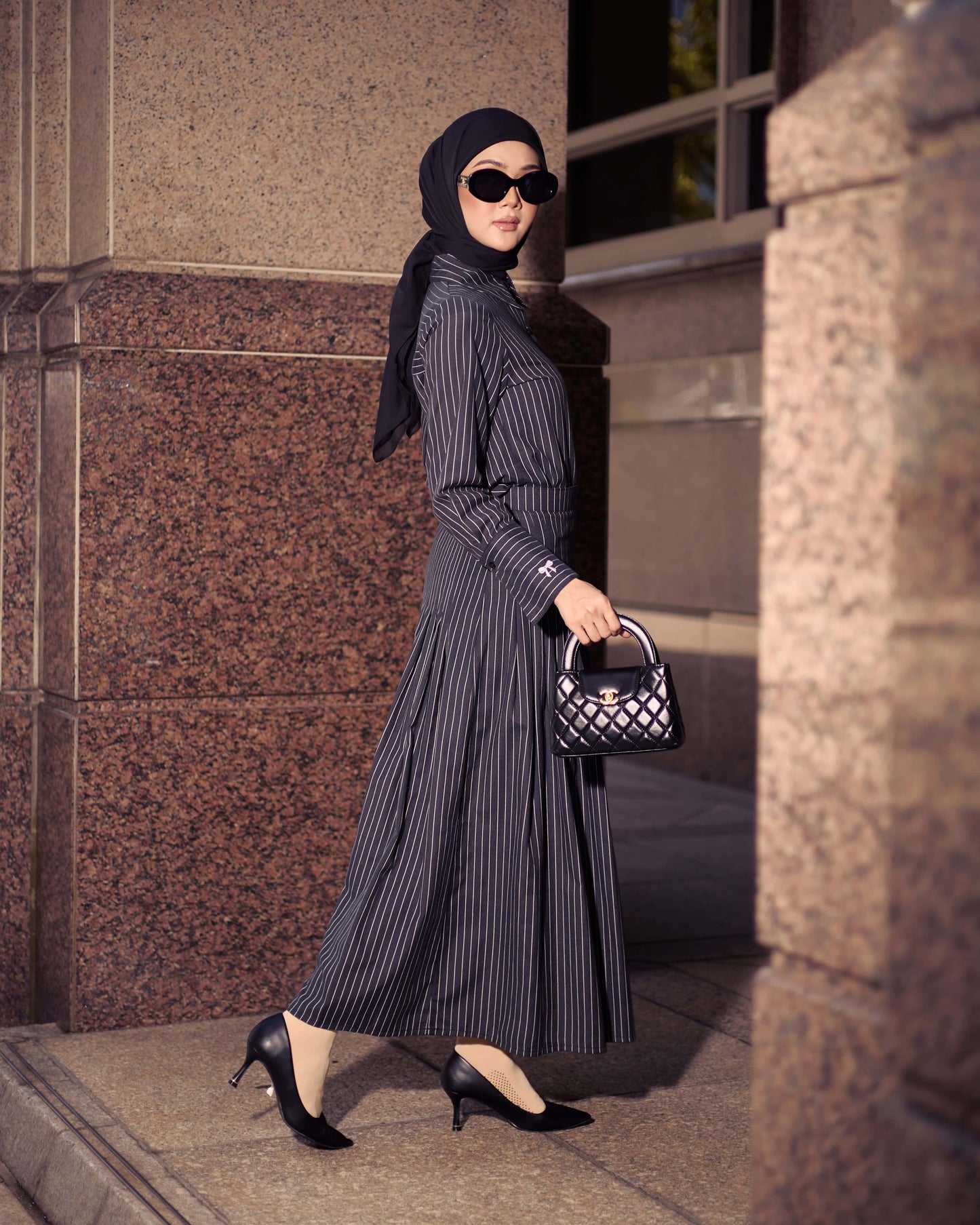 AURORA STRIPES (BLACK)