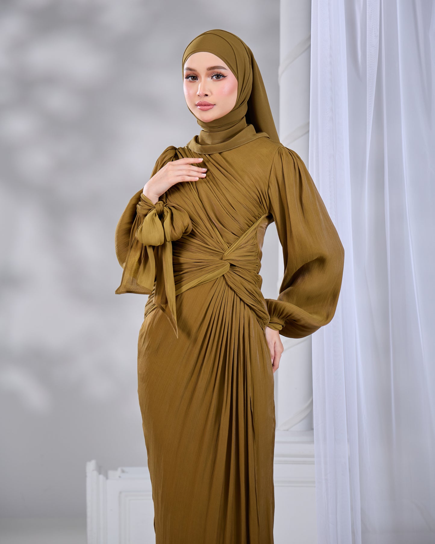 MINOR DEFECT MAHRA DRESS (ARMY GREEN)