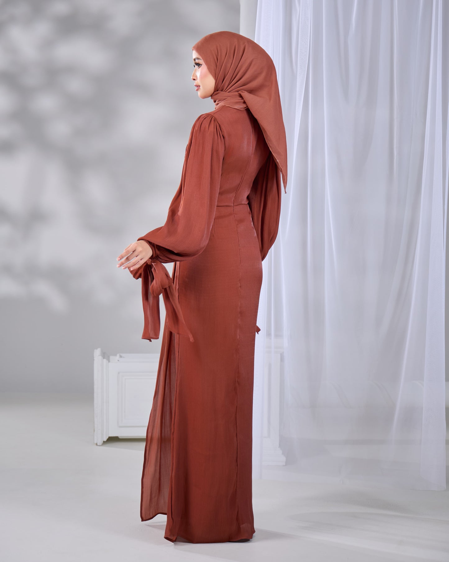 MINOR DEFECT MAHRA DRESS (BROWN)