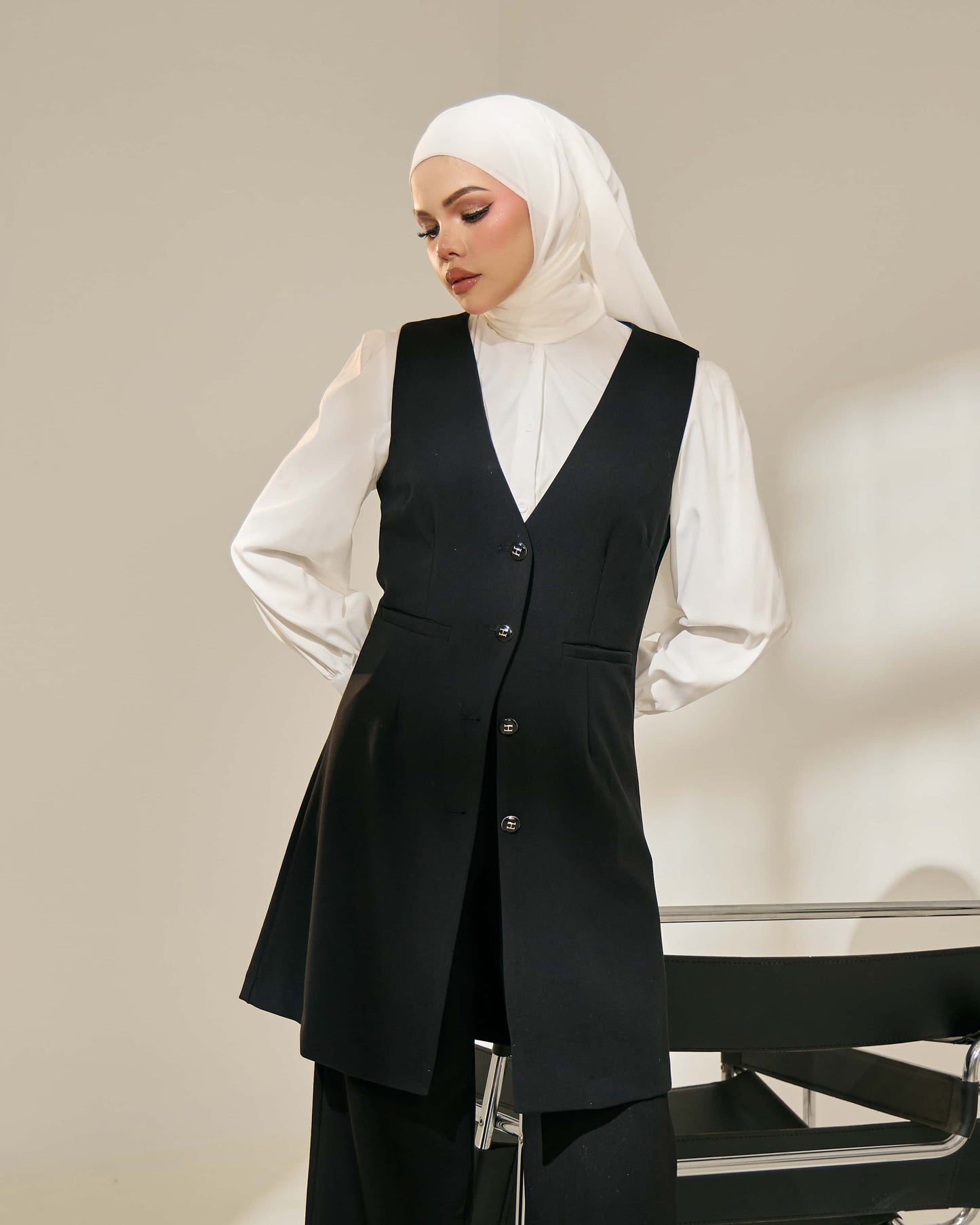 EMBER SUIT LONG VEST (BLACK)