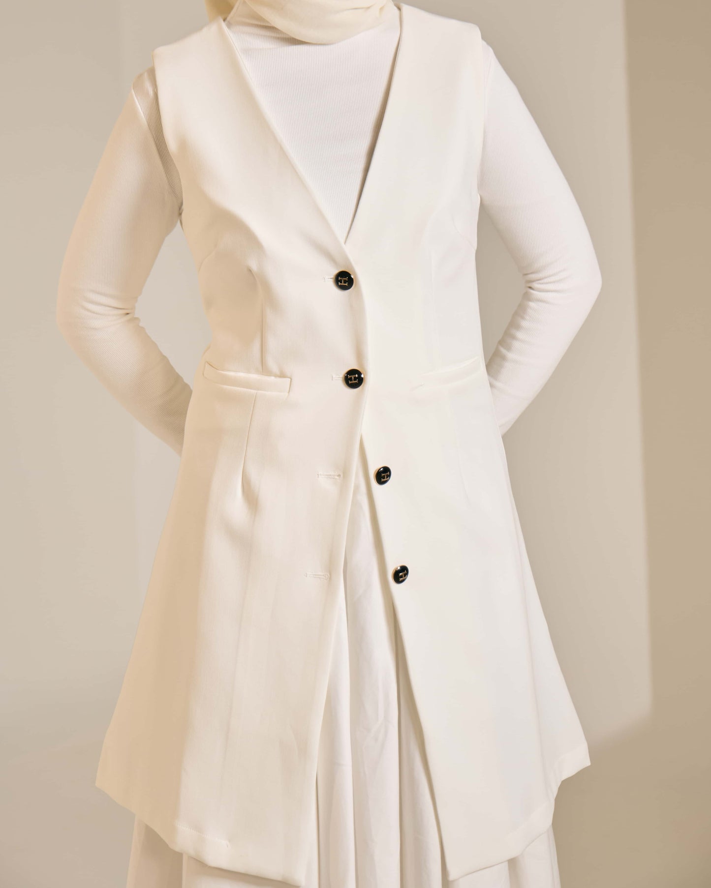 EMBER SUIT LONG VEST (OFF WHITE)