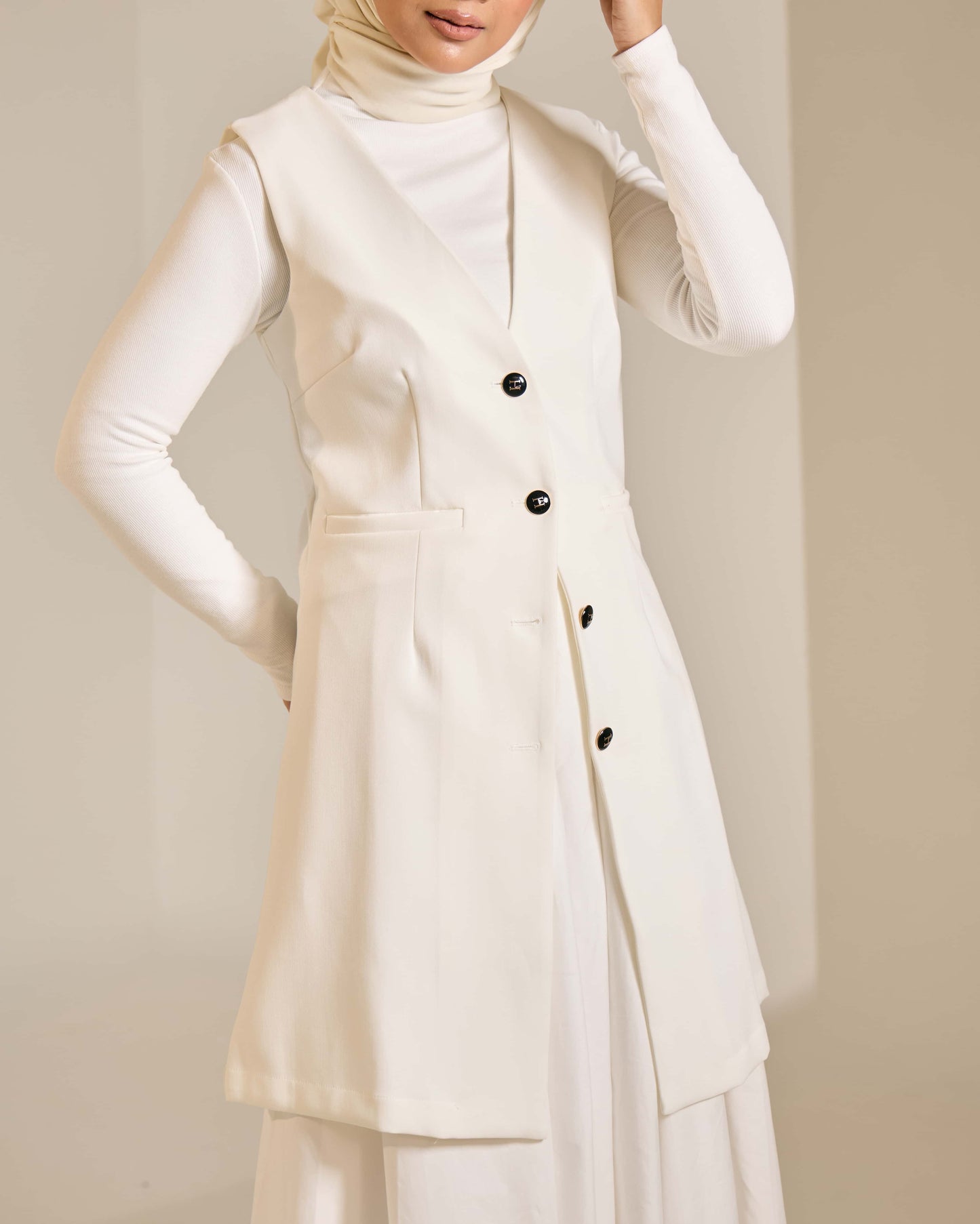 EMBER SUIT LONG VEST (OFF WHITE)