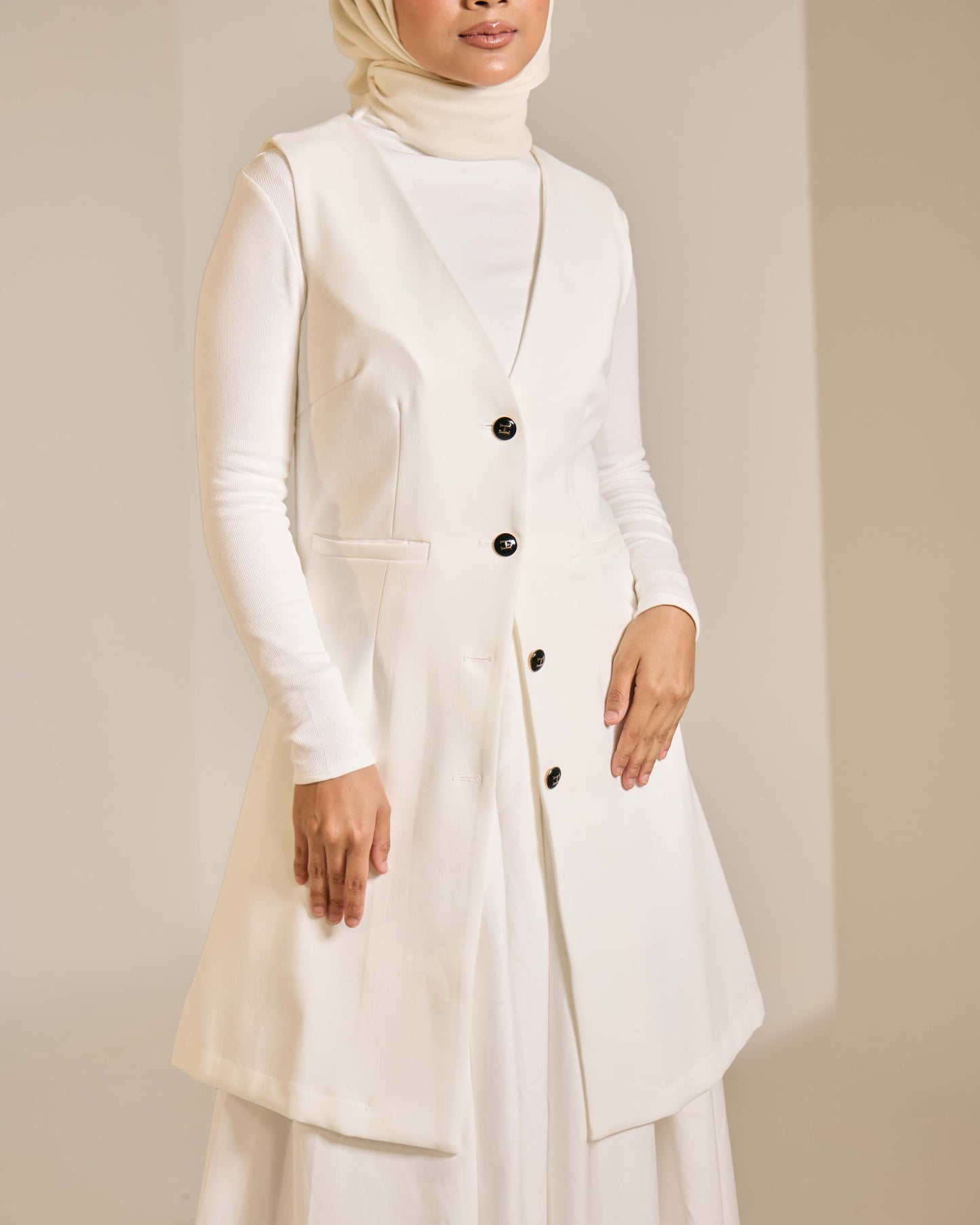 EMBER SUIT LONG VEST (OFF WHITE)