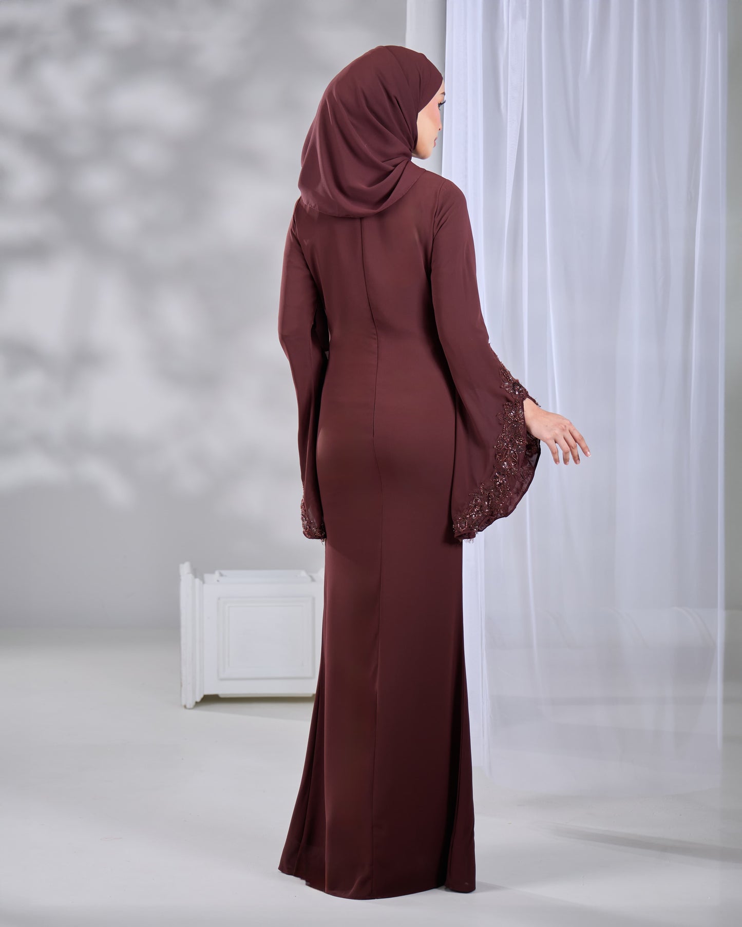 SABRENA DRESS (RICH BROWN)
