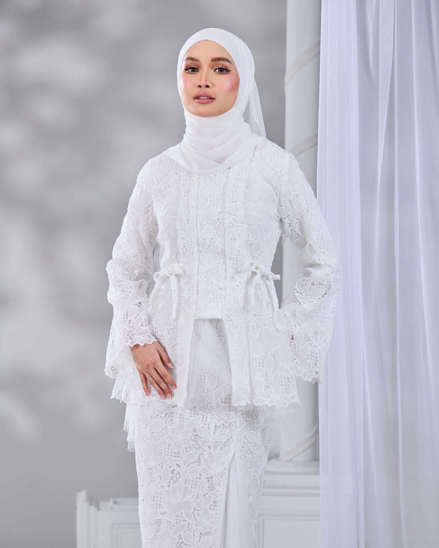 HANANIA KEBAYA (OFF WHITE)