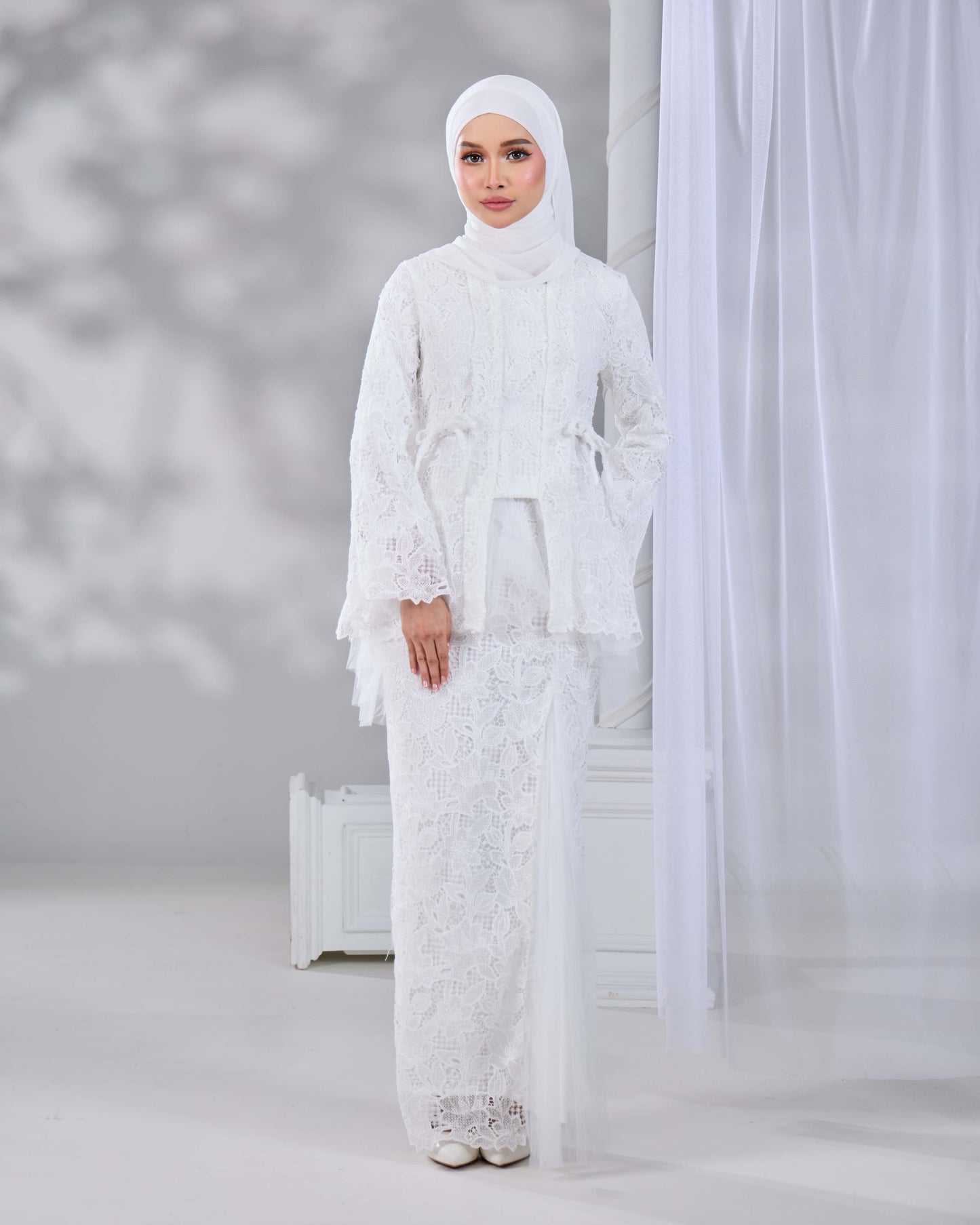 HANANIA KEBAYA (OFF WHITE)