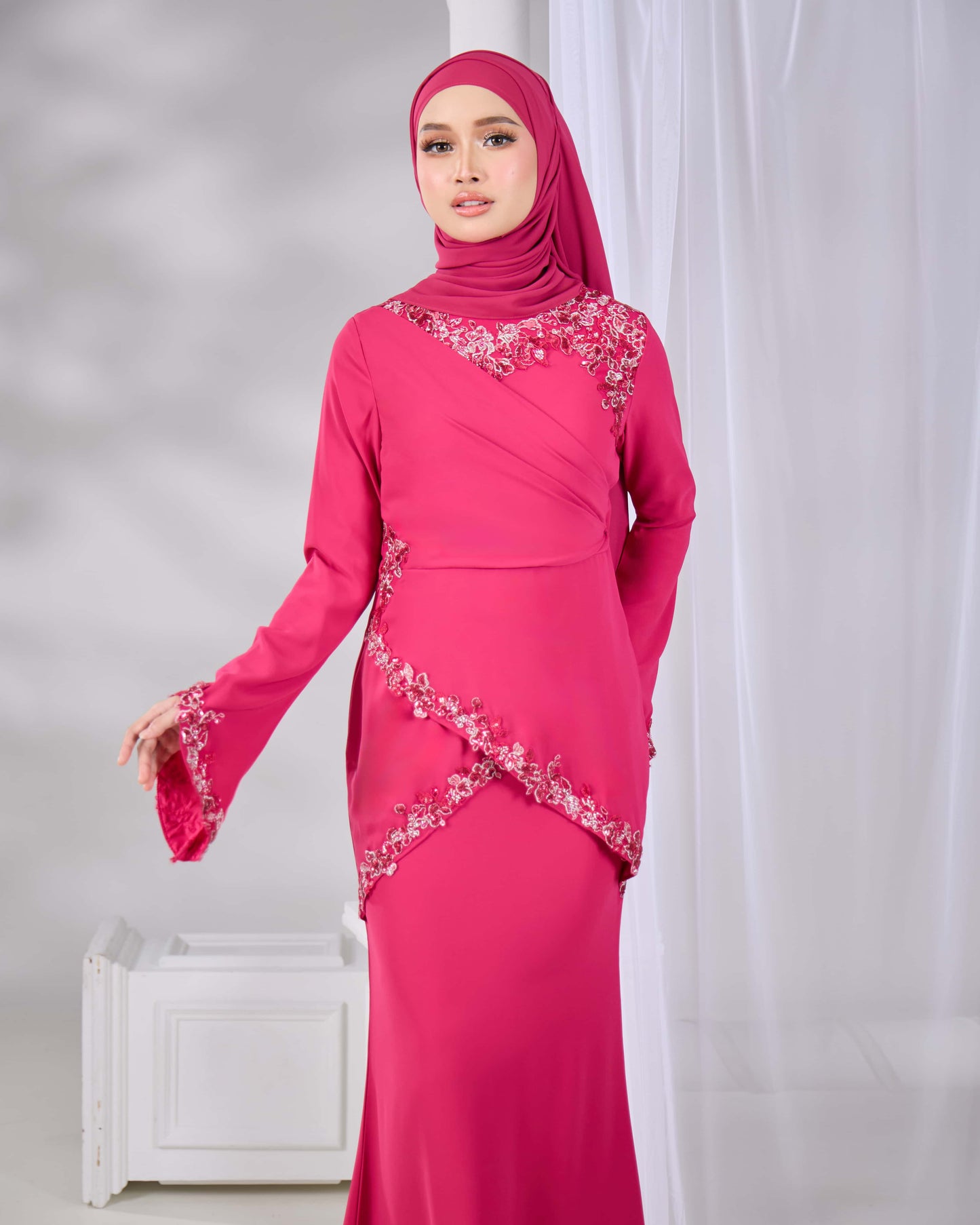 MINOR DEFECT RAISSA DRESS (FUCHSIA)