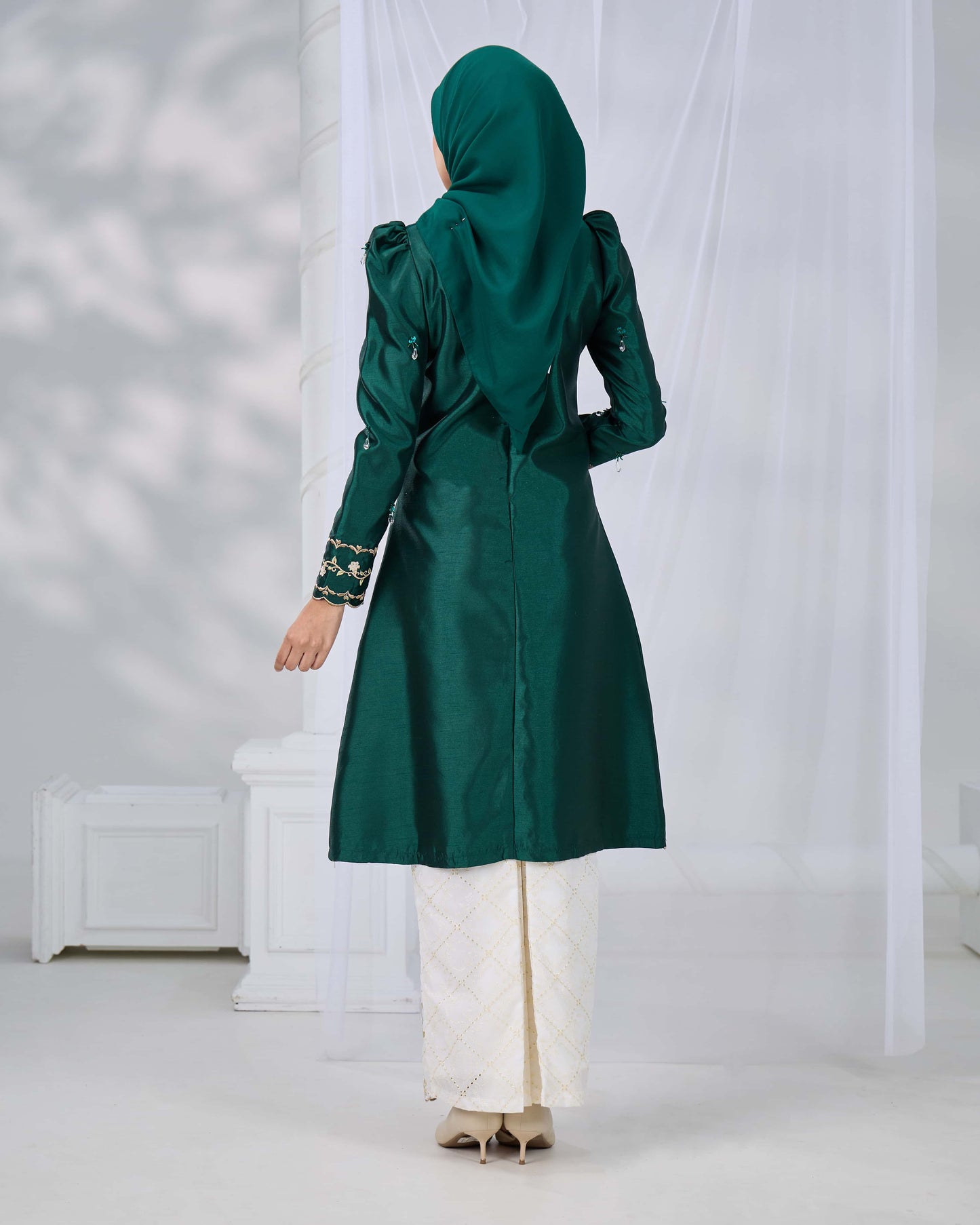MINOR DEFECT NADRA KURUNG (EMERALD GREEN)