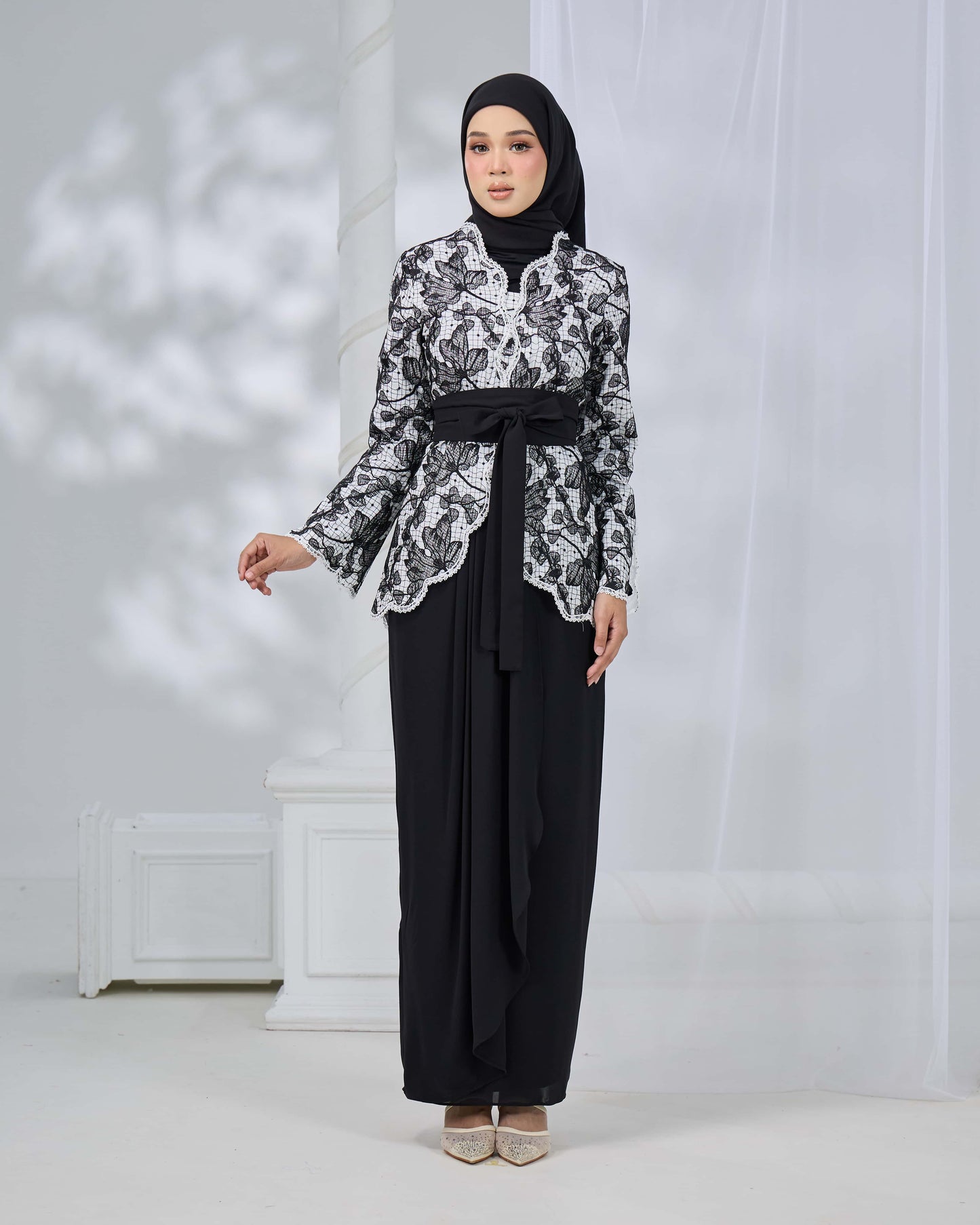 EVELIA KURUNG (BLACK)