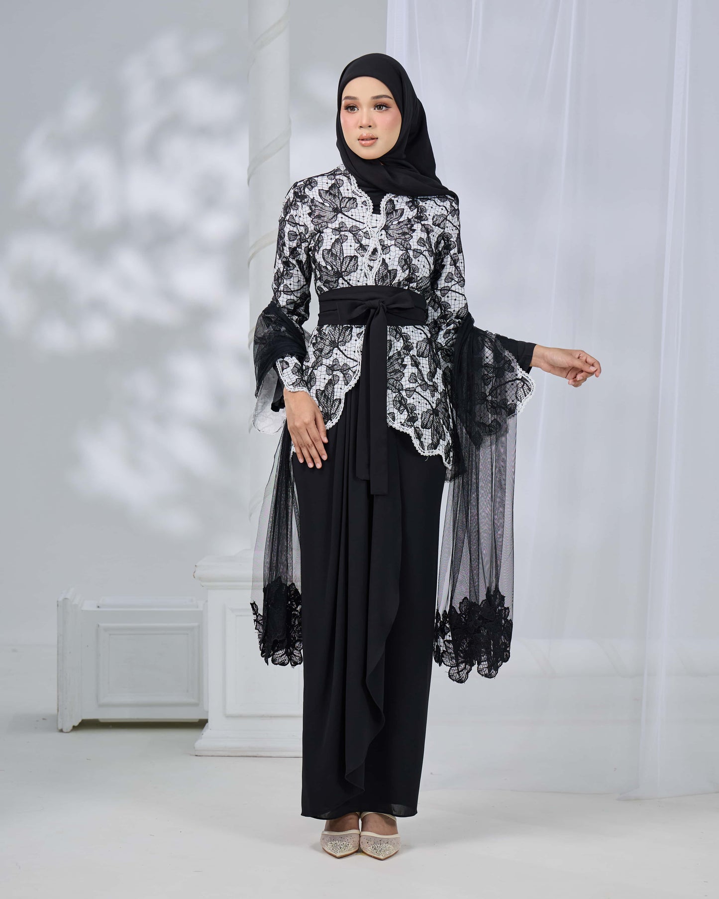 EVELIA KURUNG (BLACK)