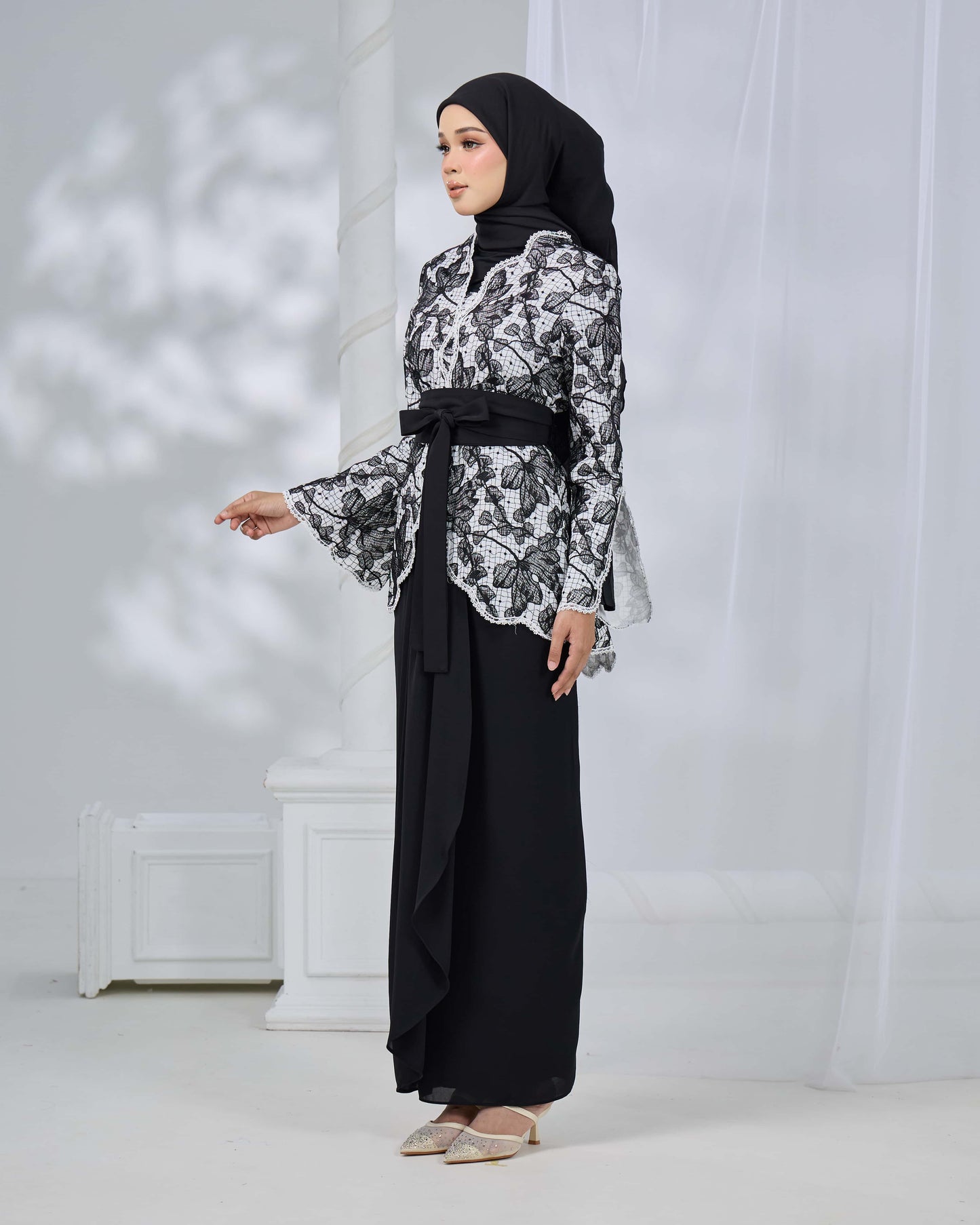 EVELIA KURUNG (BLACK)