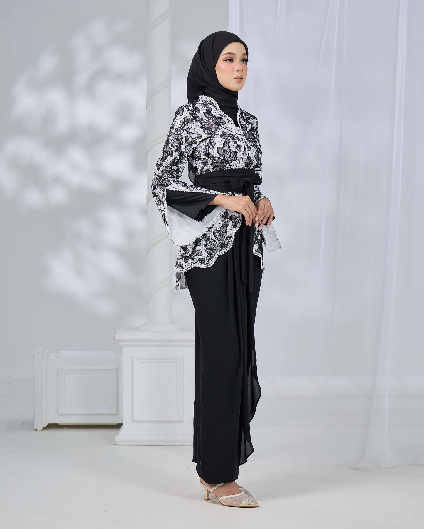 EVELIA KURUNG (BLACK)