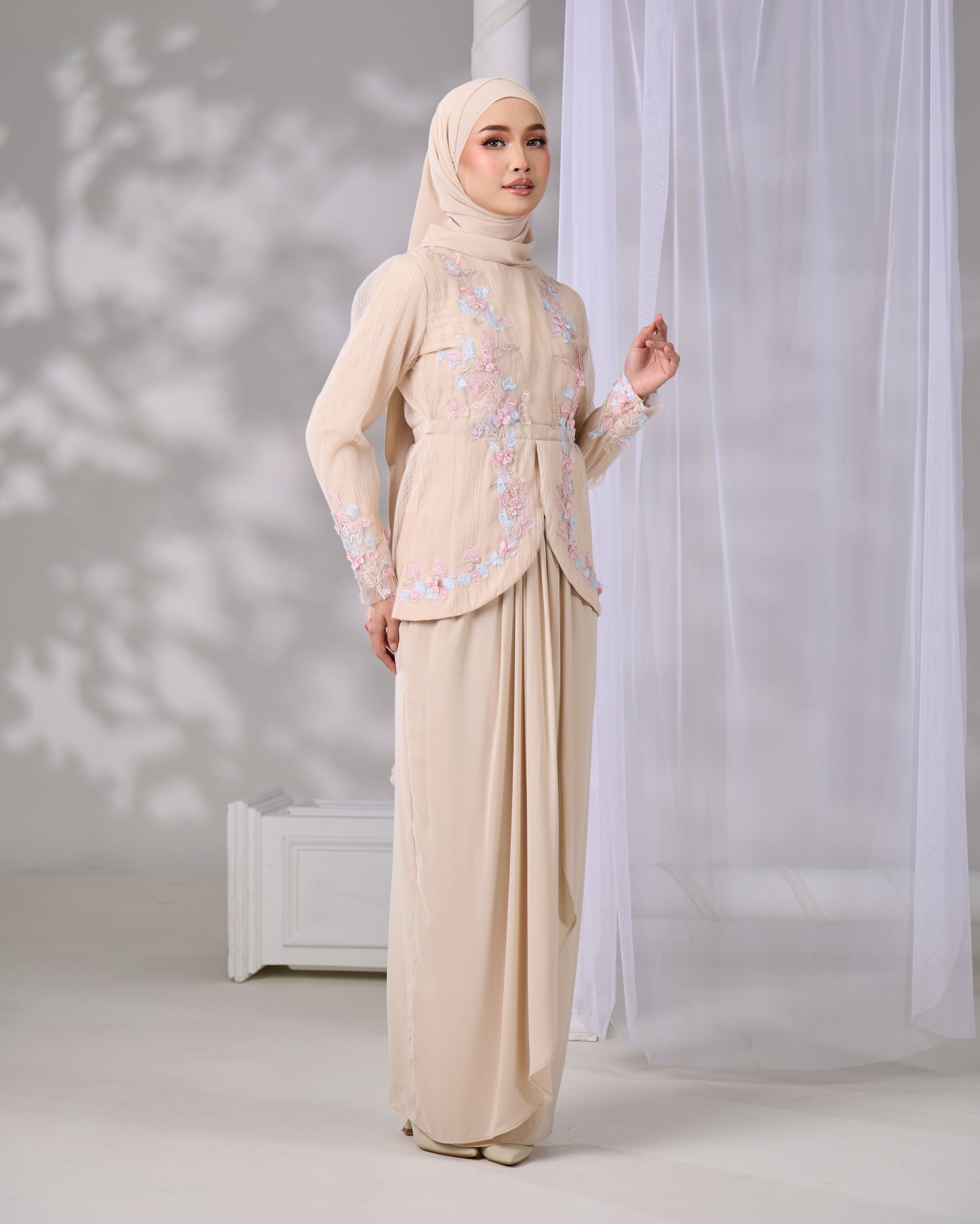 THARA MINI KURUNG (CHAMPAGNE)