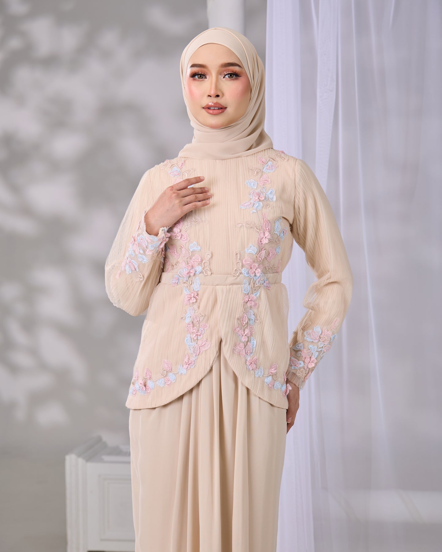 THARA MINI KURUNG (CHAMPAGNE)