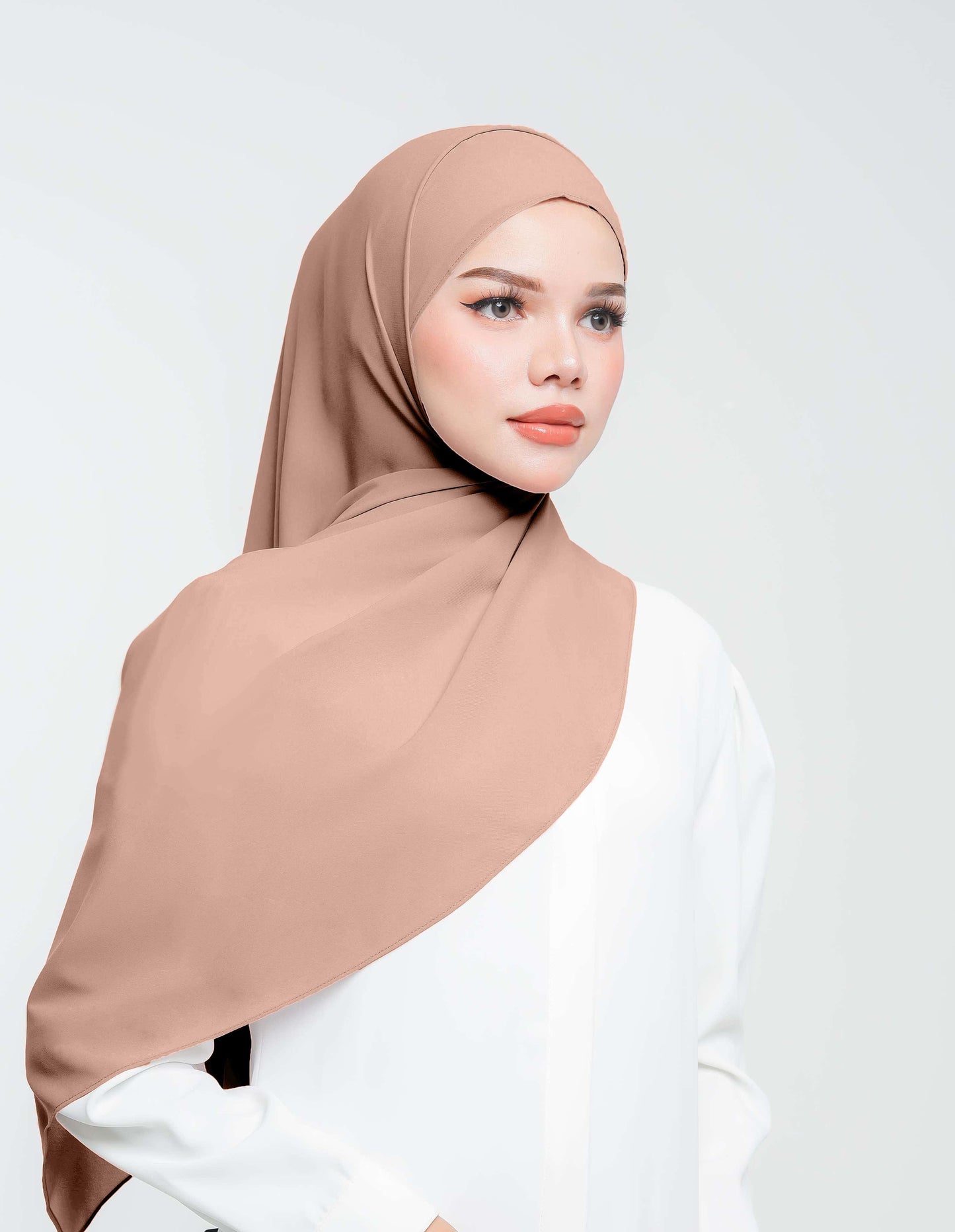 THALIA SHAWL (LIGHT ALMOND)