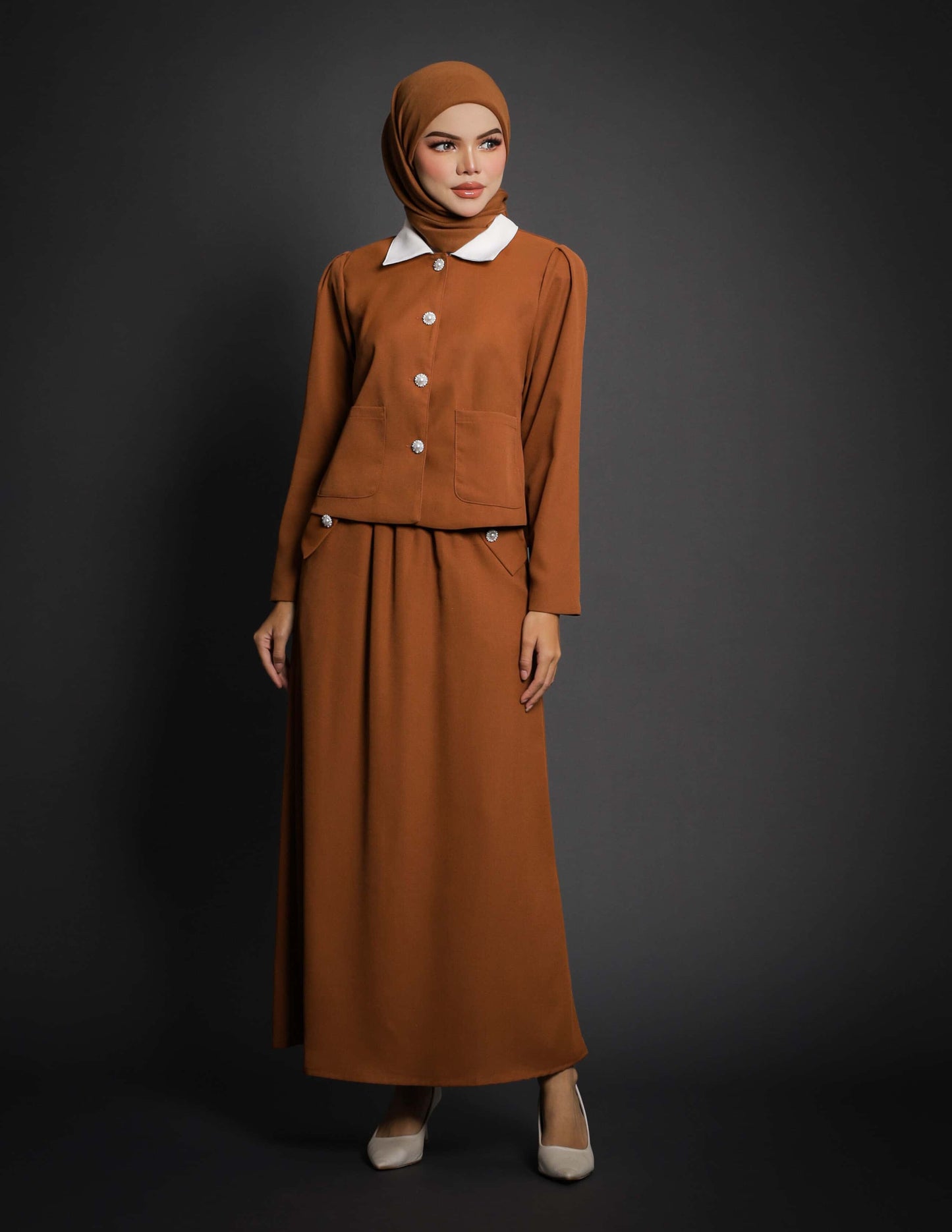 YURI DRESS (BROWN)