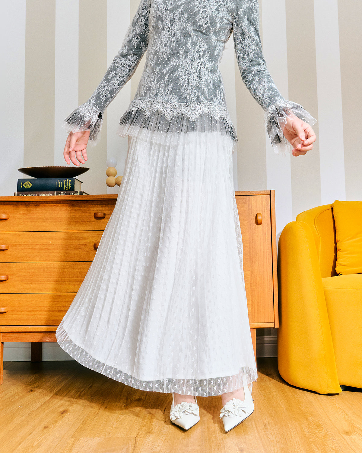 LOVÉA (OFF WHITE)