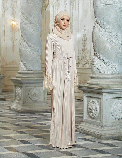 ALEENA PLEATED ABAYA (CHAMPAGNE)