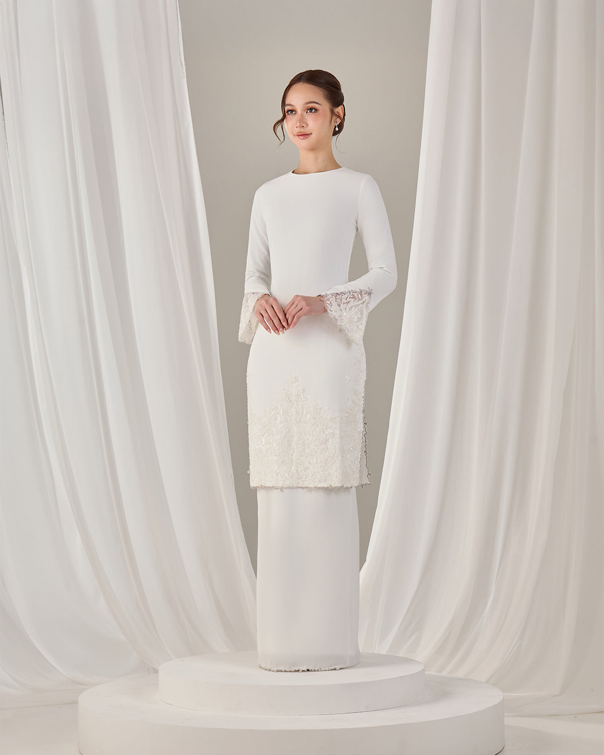 NOURIE KURUNG (OFF WHITE)