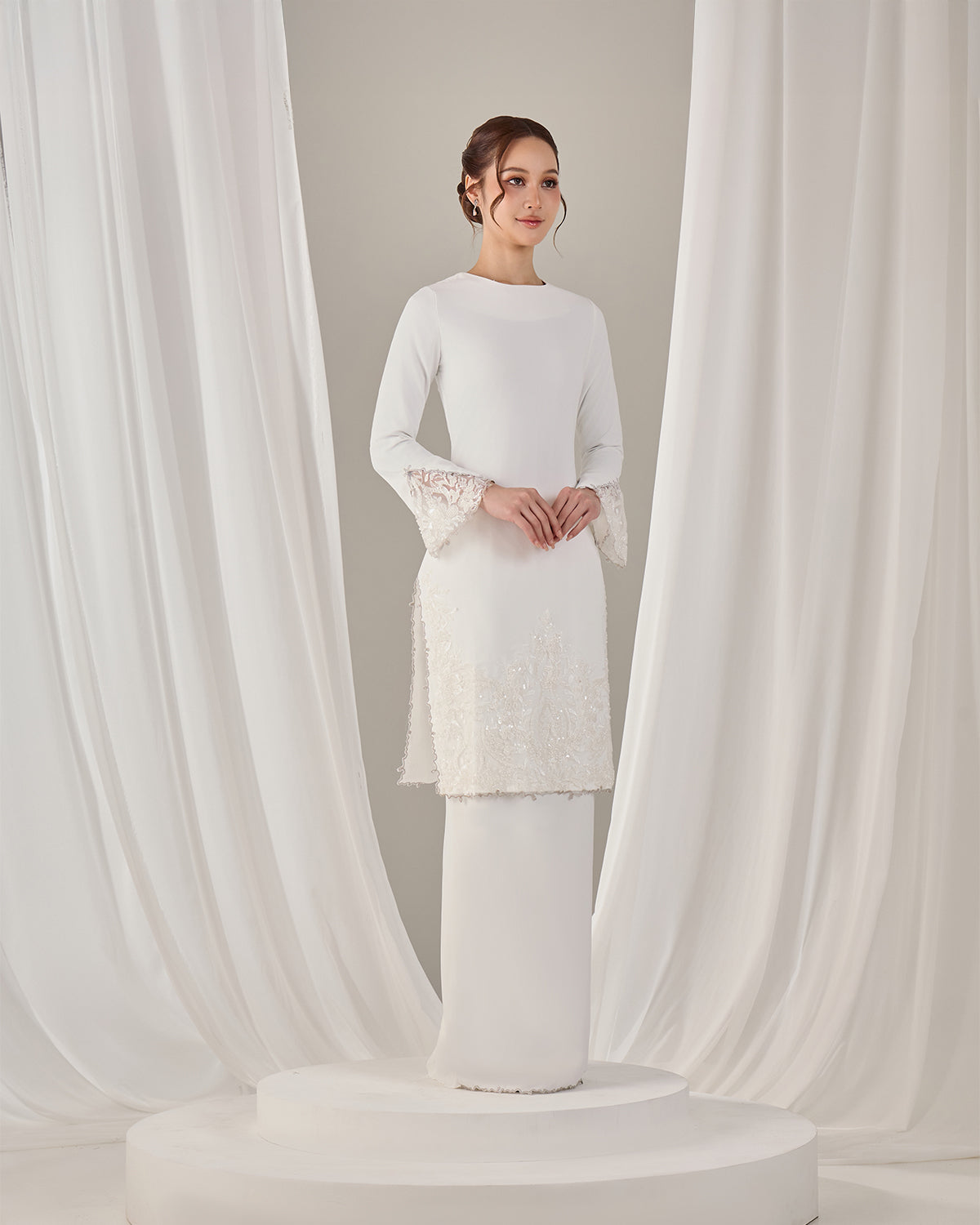 NOURIE KURUNG (OFF WHITE)