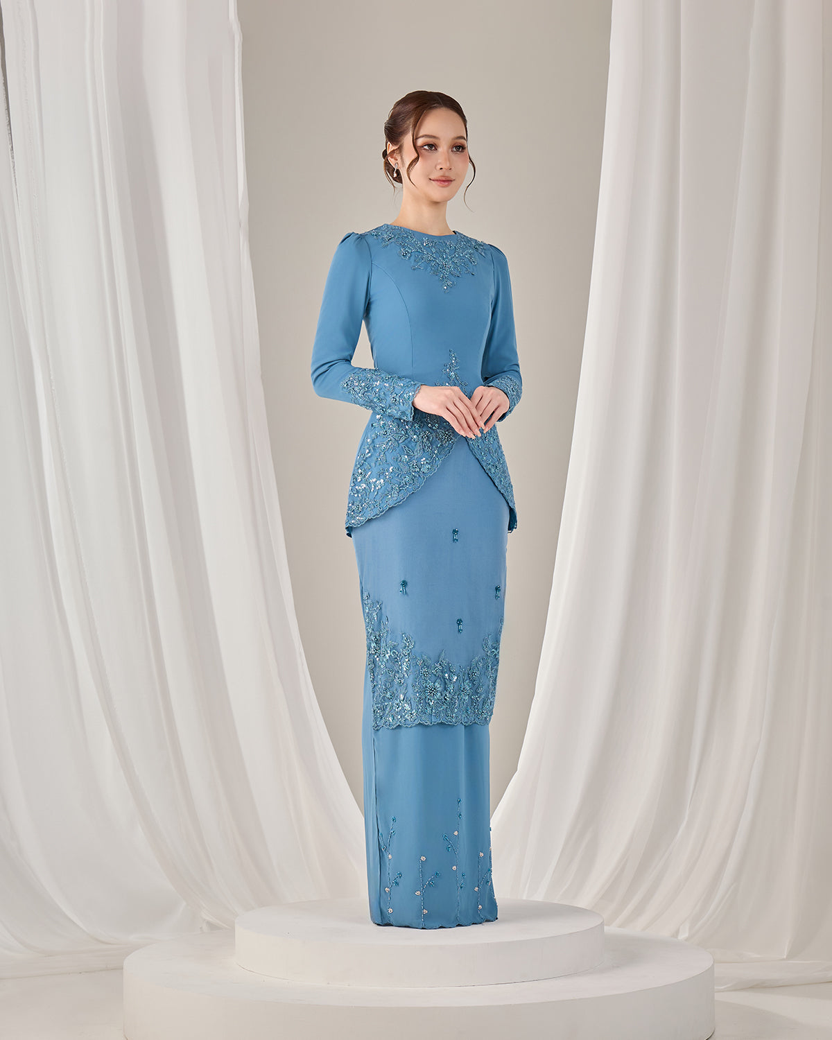 ALEYNA KURUNG (DIAMOND BLUE)