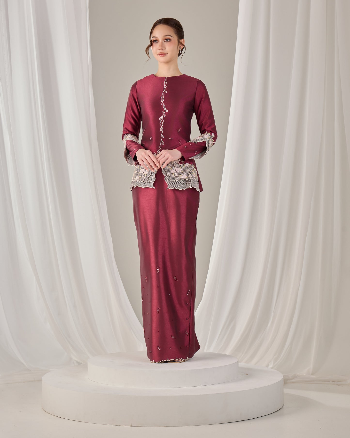 MINOR DEFECT KATHRYN MINI KURUNG (BURGUNDY)