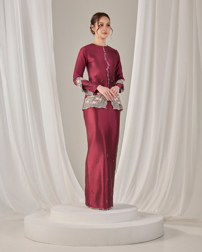 MINOR DEFECT KATHRYN MINI KURUNG (BURGUNDY)