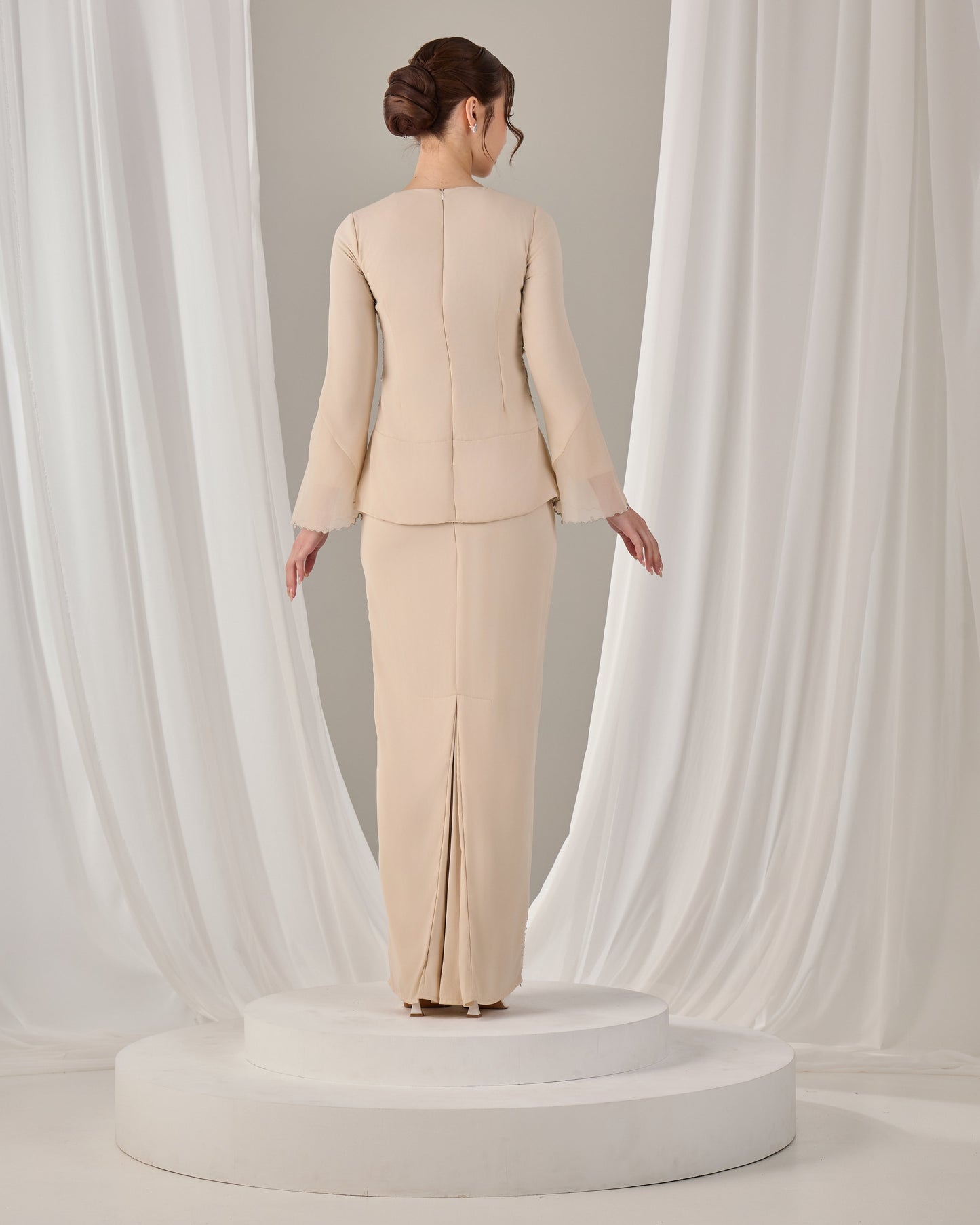 MINOR DEFECT SERENE KURUNG (CHAMPAGNE)