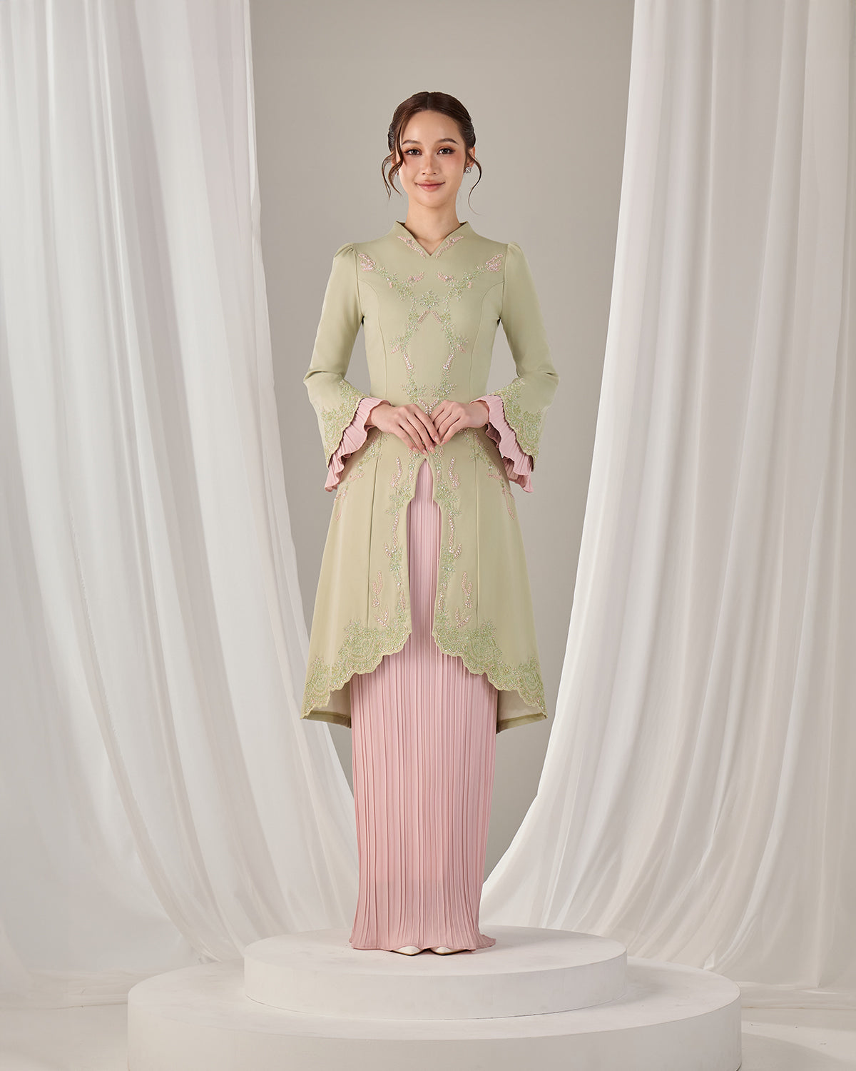MINOR DEFECT ISYRA KURUNG (MATCHA STRAWBERRY)