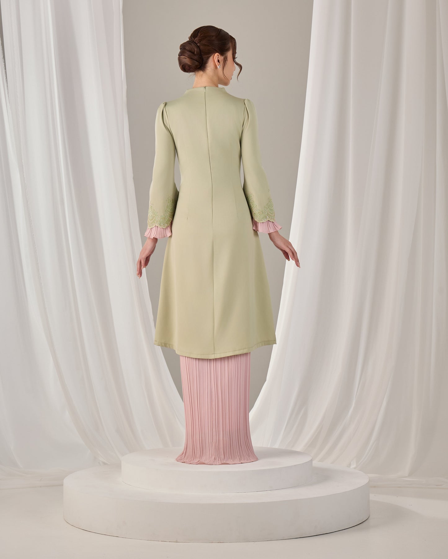MINOR DEFECT ISYRA KURUNG (MATCHA STRAWBERRY)