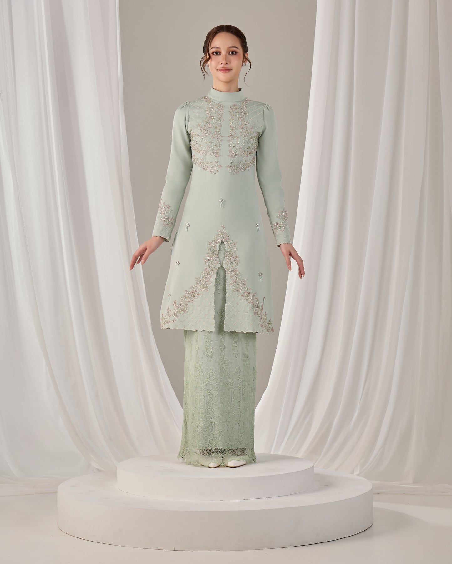 ISYANA KURUNG (GREEN TEA)