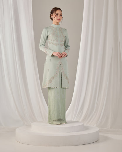 ISYANA KURUNG (GREEN TEA)
