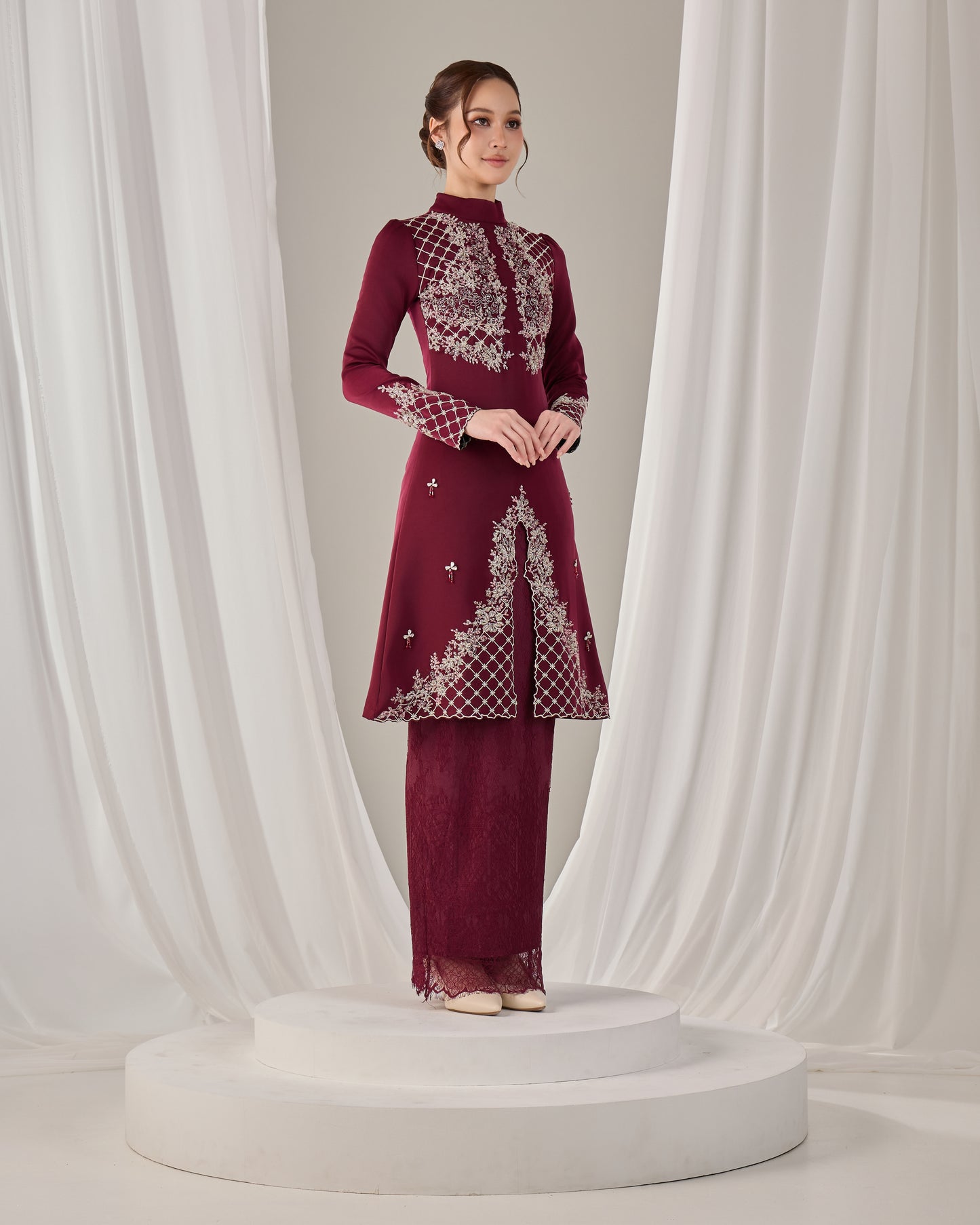 ISYANA KURUNG (BURGUNDY)